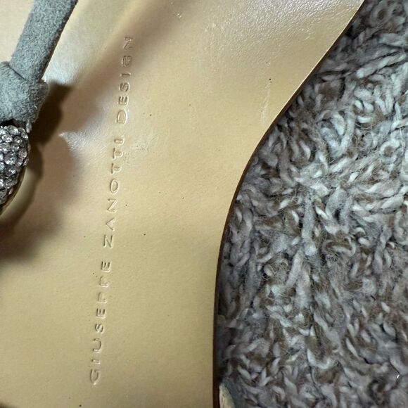 Giuseppe Designer Italian Gray Suede & Leather Sandals - Picture 3 of 4